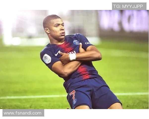 足球明星的经典进球瞬间与独特庆祝动作全解析